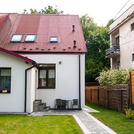 Dom Z Ogrodem I Prywatnym Parkingiem W Krakowie *