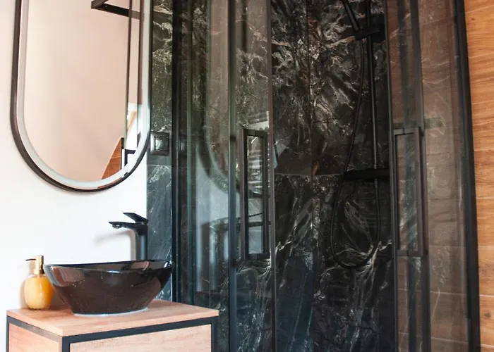 Dom Z Ogrodem I Prywatnym Parkingiem W Krakowie *