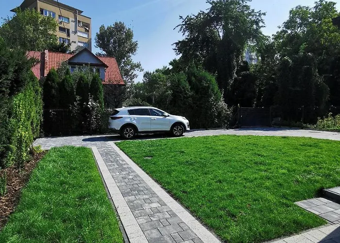 Dom Z Ogrodem I Prywatnym Parkingiem W Krakowie דירה קרקוב