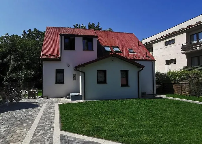 Dom Z Ogrodem I Prywatnym Parkingiem W Krakowie דירה *