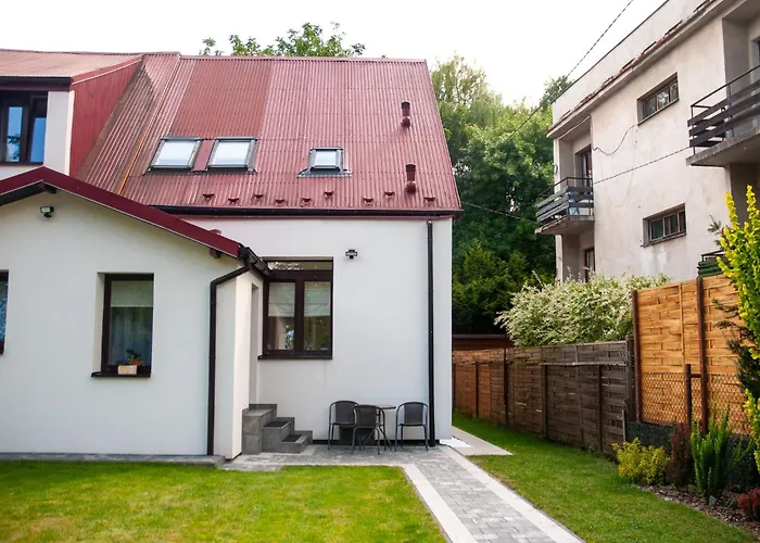 Dom Z Ogrodem I Prywatnym Parkingiem W Krakowie *