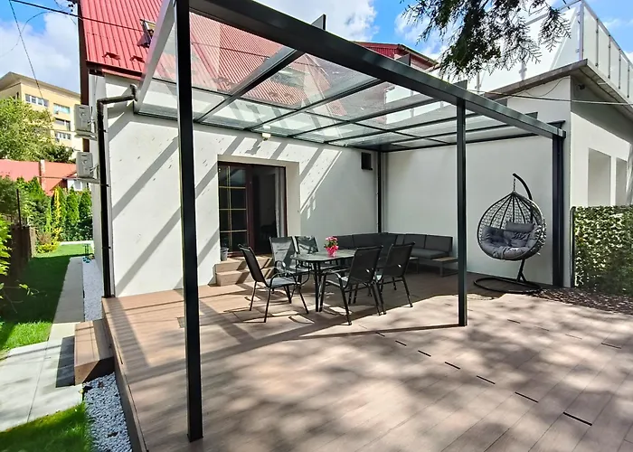 Dom Z Ogrodem I Prywatnym Parkingiem W Krakowie